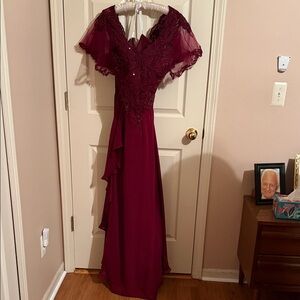 NWT - Elegant Burgundy Lace Evening Gown